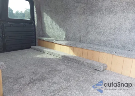 2004 Chevrolet Express from USA, damaged, VIN 1GCHG35U641184257